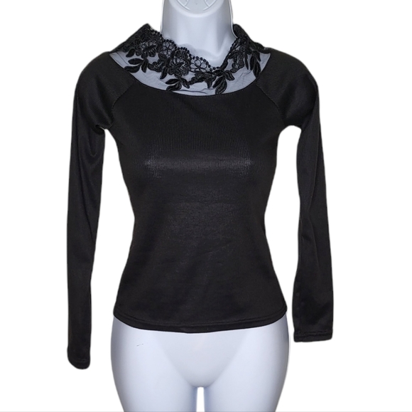 Tops - Women’s Lace Trim Black Solid Top Long Sleeve Pullover Size XS